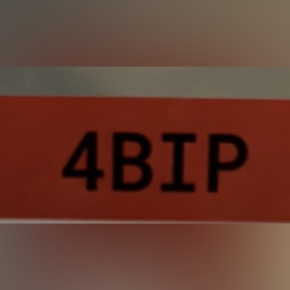 Round Stand Style Makeup Mirror - Picture 3 of 3